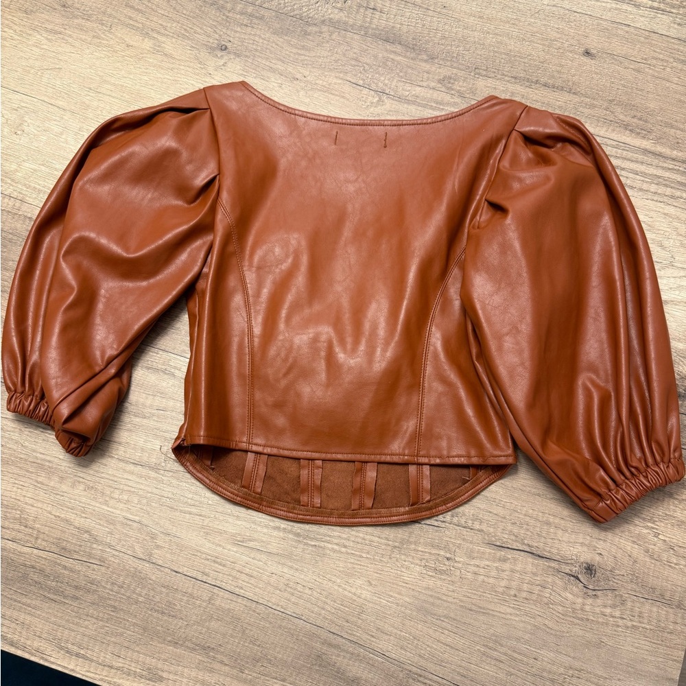 DO + BE Leather Crop Top - Picture 2 of 2